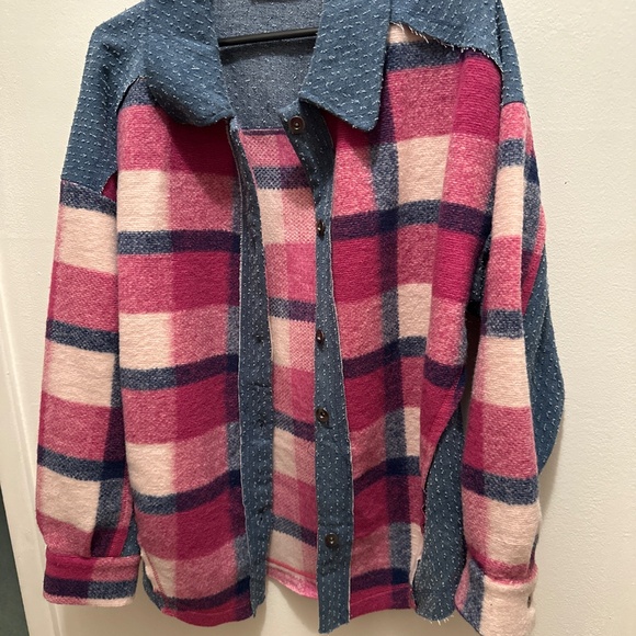 New In medium Shacket NWOT - Picture 3 of 12